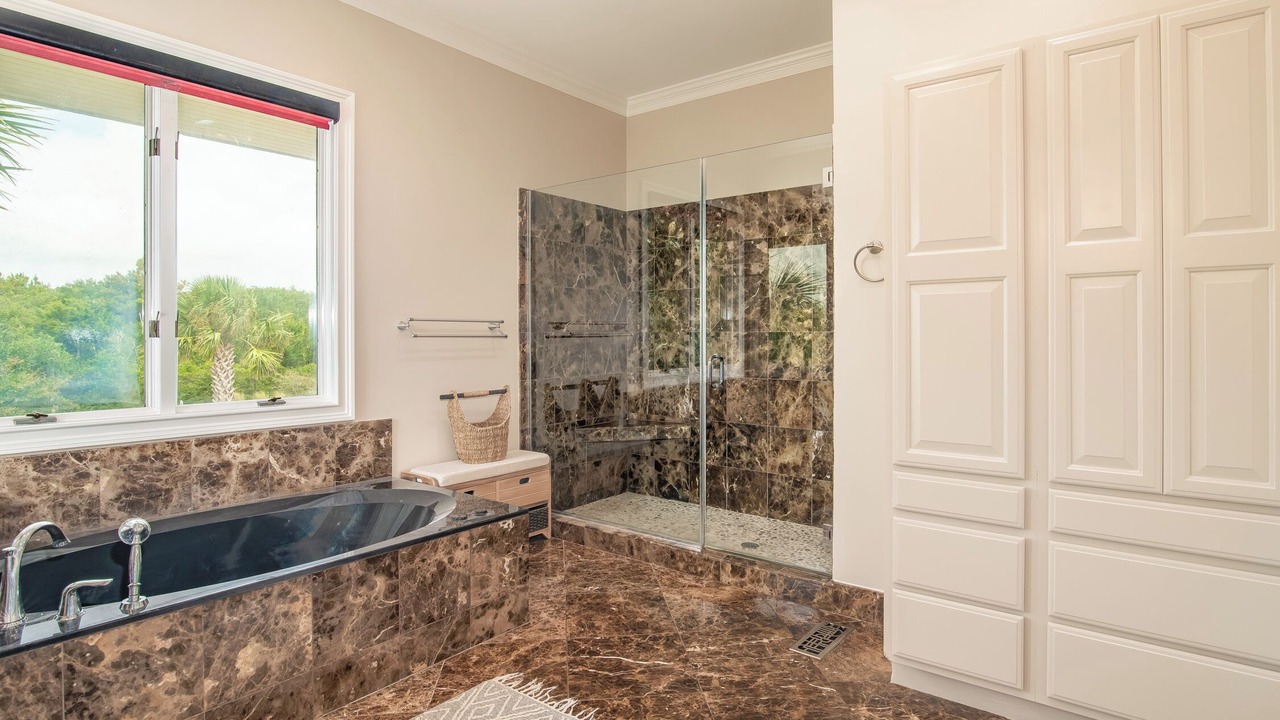 Photo of Bathroom in Debordieu Colony