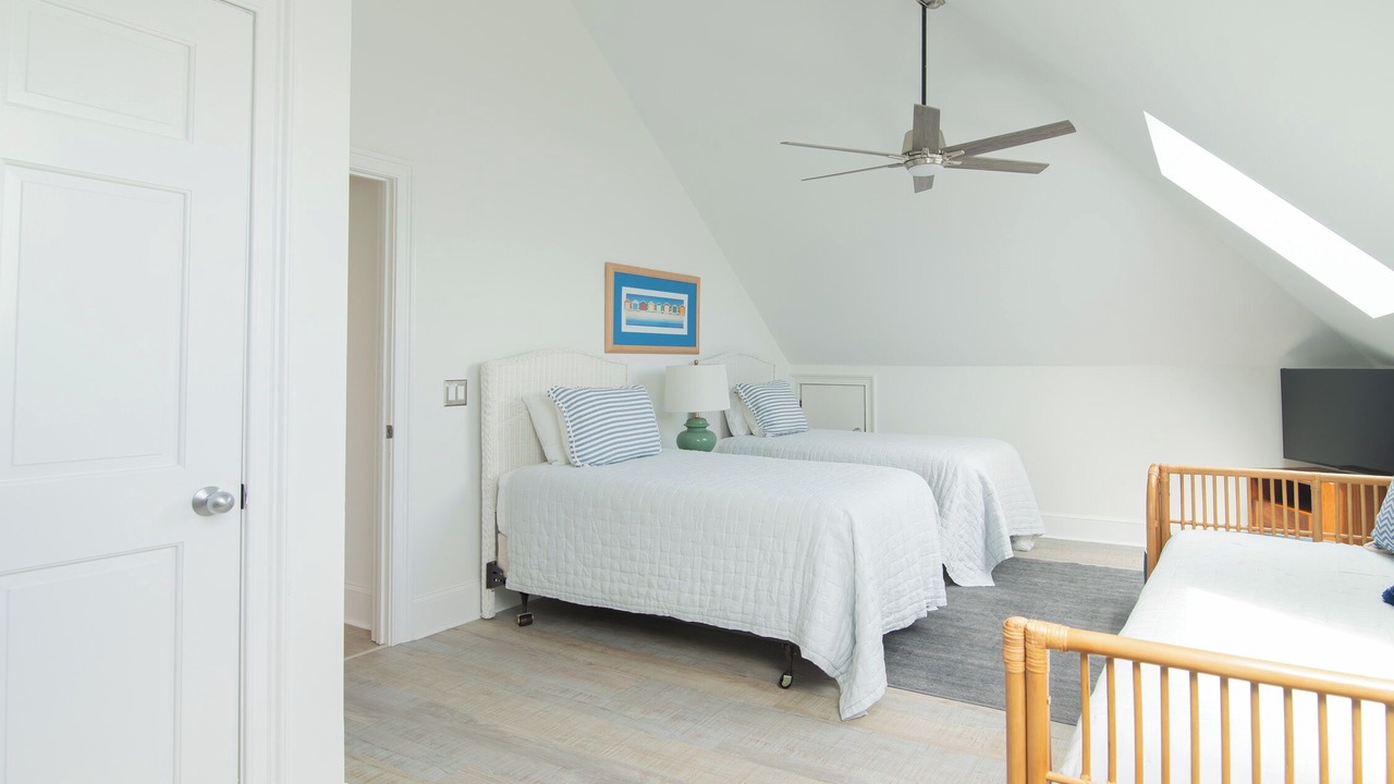 Photo of Bedroom in Debordieu Colony