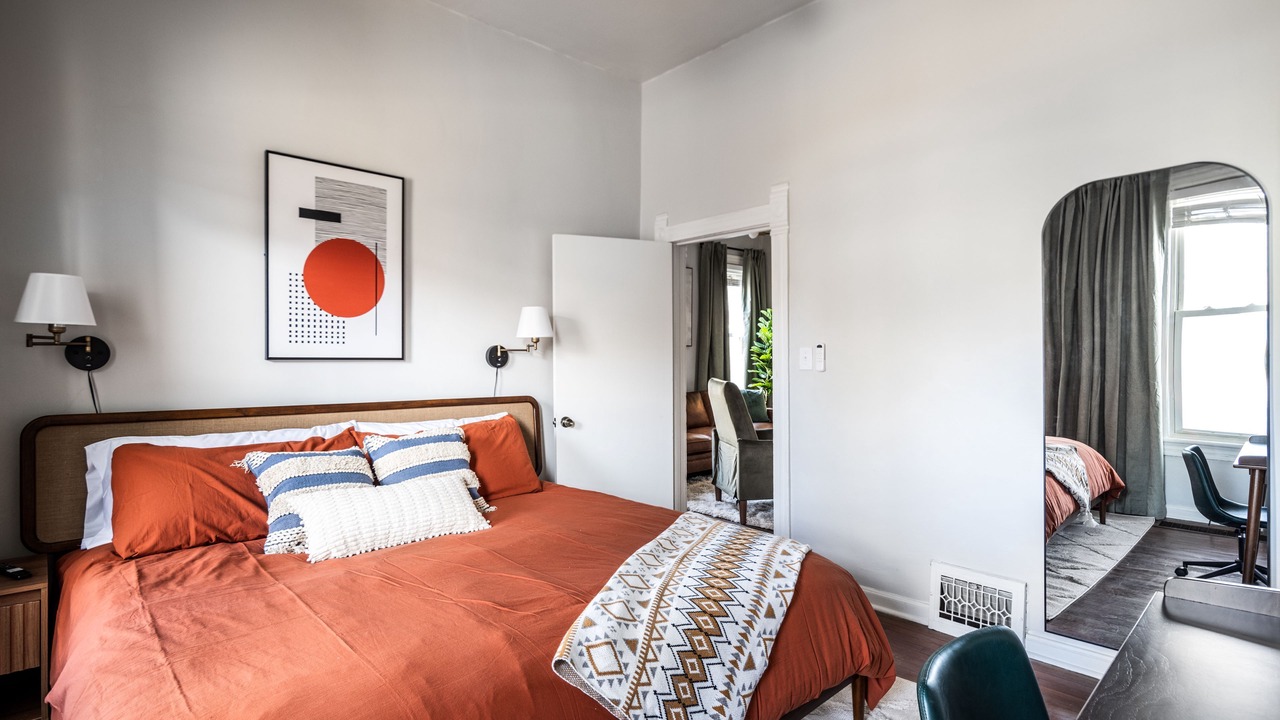 Photo of Bedroom in Little Italy