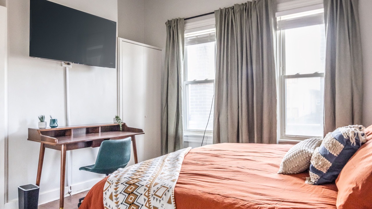 Photo of Bedroom in Little Italy