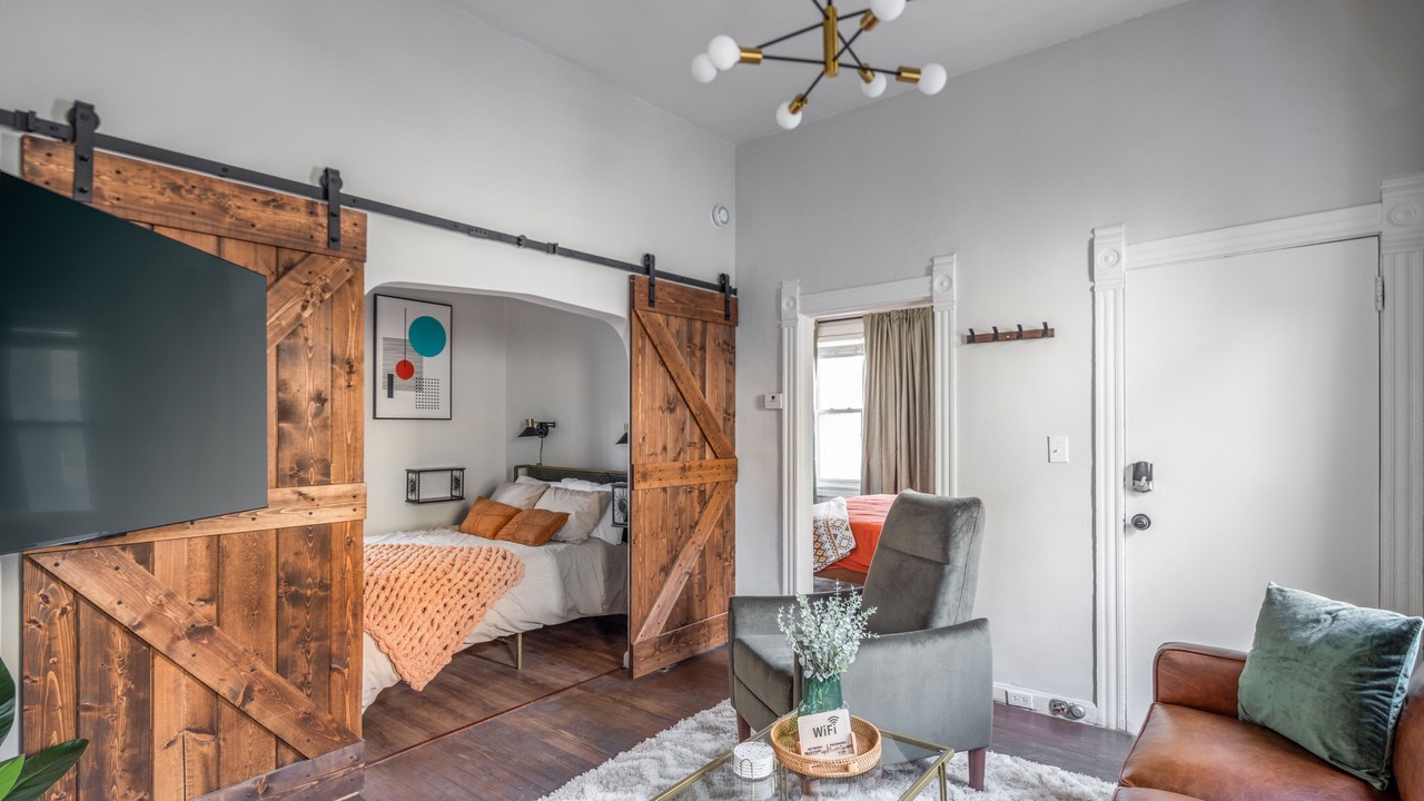 Photo of Bedroom in Little Italy