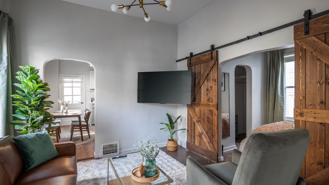 Photo of Livingroom in Little Italy