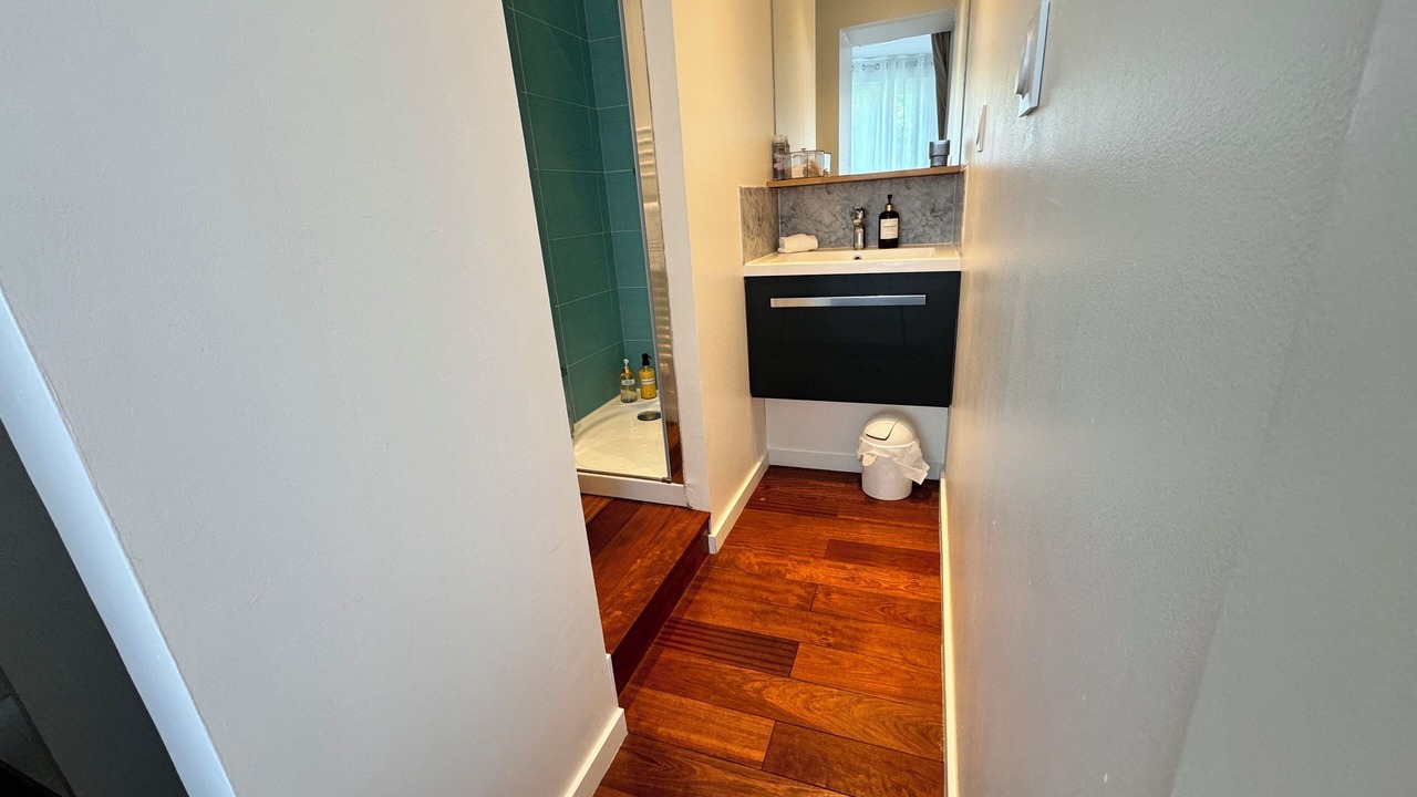 Photo of Bathroom in Le Kremlin-Bicetre