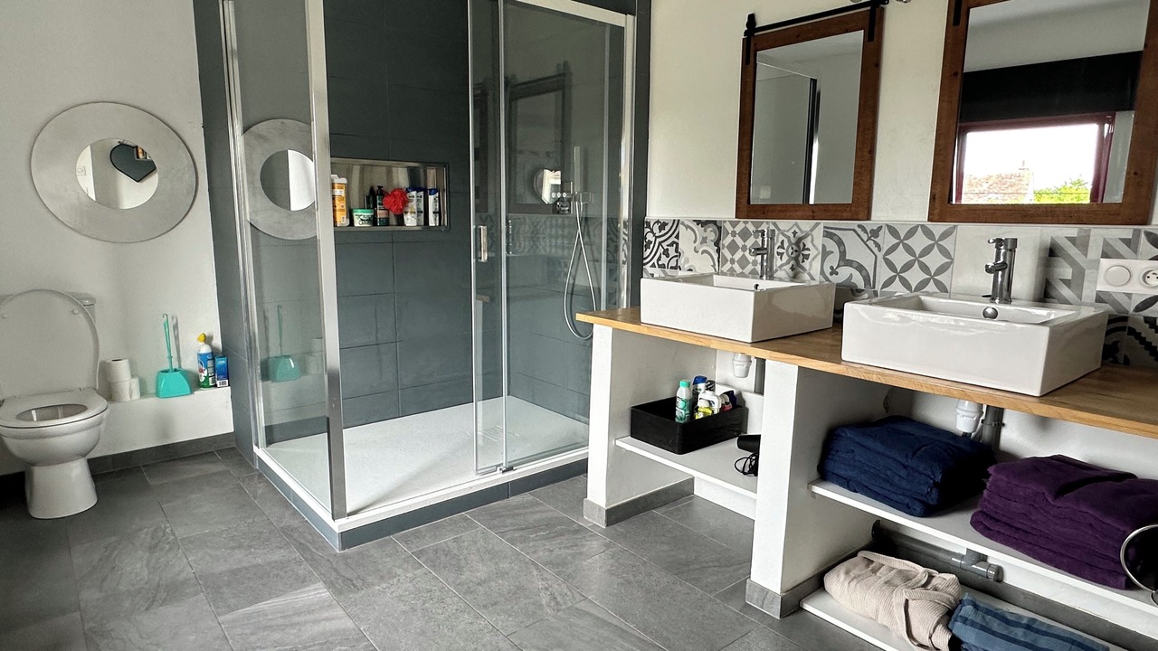 Photo of Bathroom in Garentreville