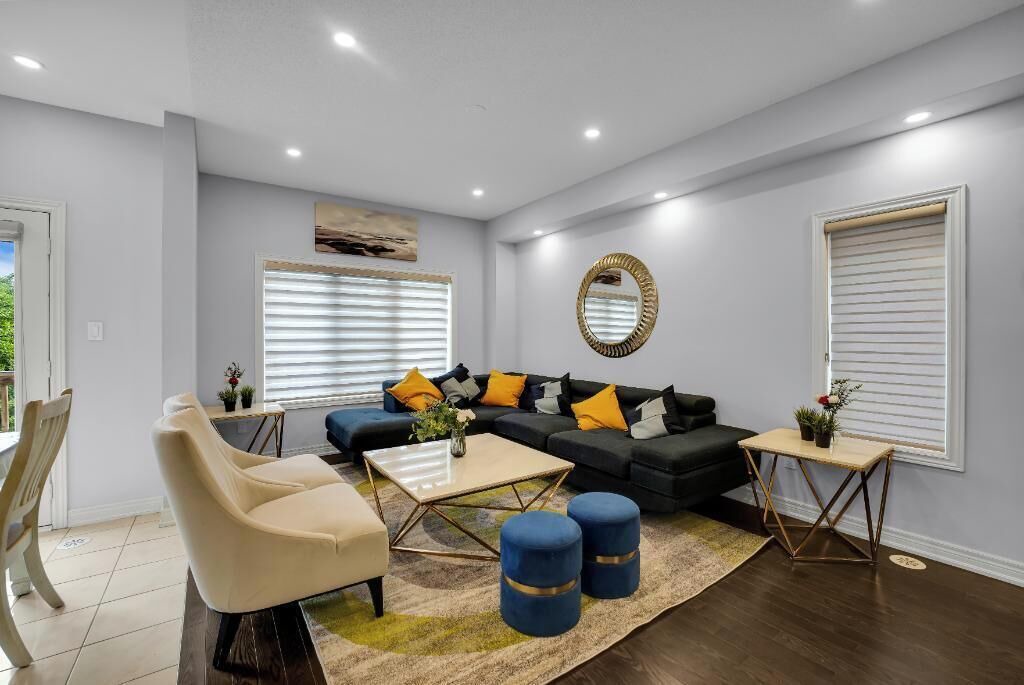 Photo of Livingroom in Mount Pleasant