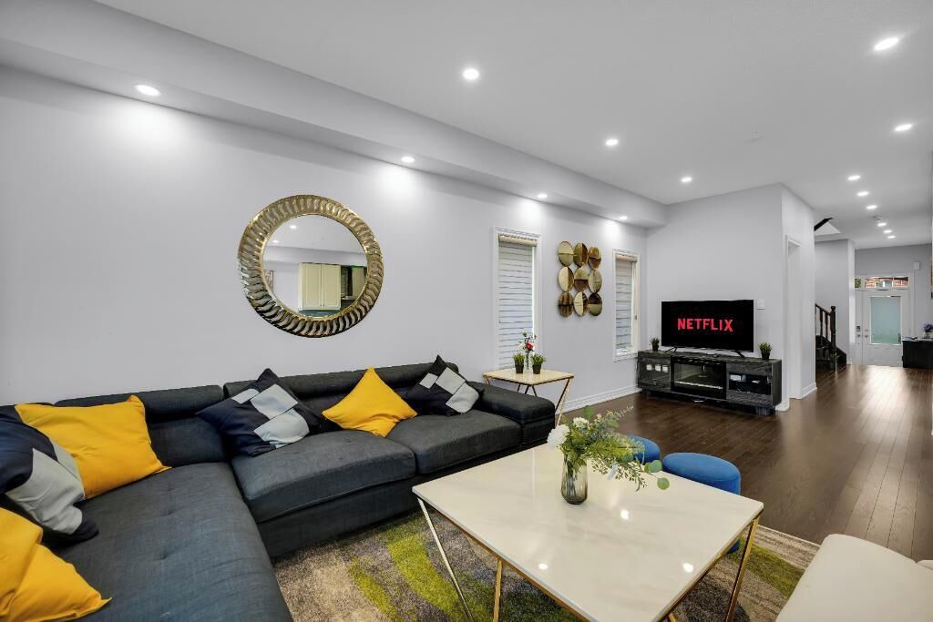 Photo of Livingroom in Mount Pleasant