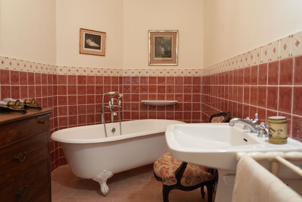 Photo of Bathroom in Le Val-Saint-Germain