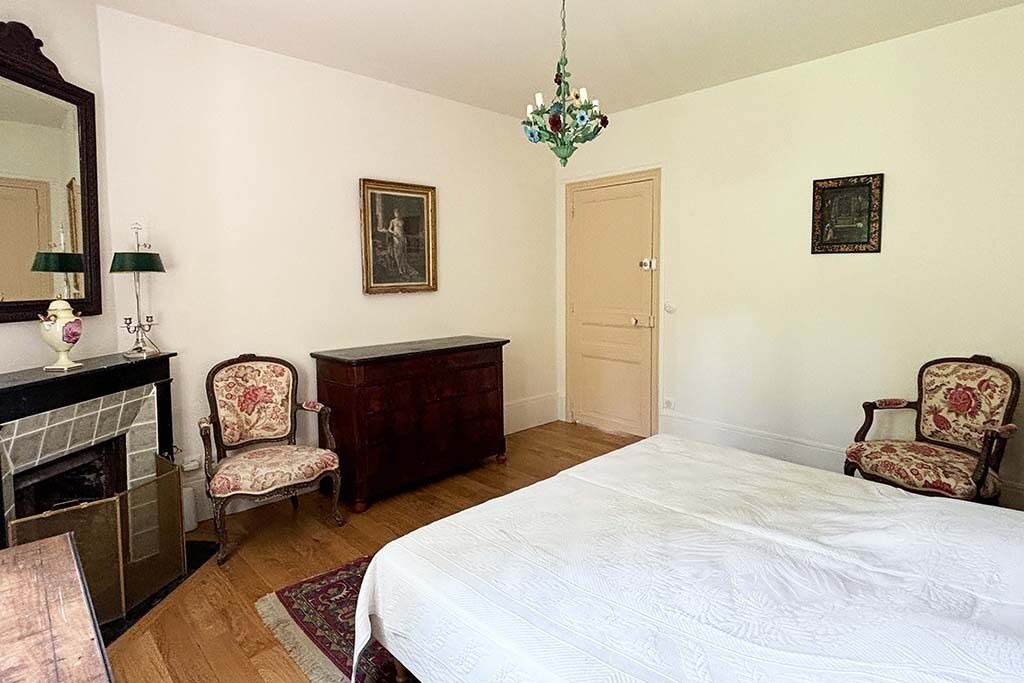 Photo of Bedroom in Le Val-Saint-Germain