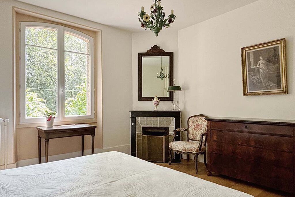 Photo of Bedroom in Le Val-Saint-Germain