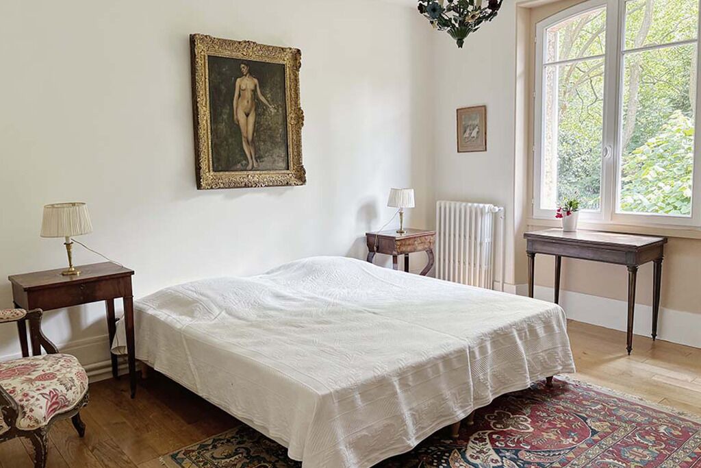 Photo of Bedroom in Le Val-Saint-Germain