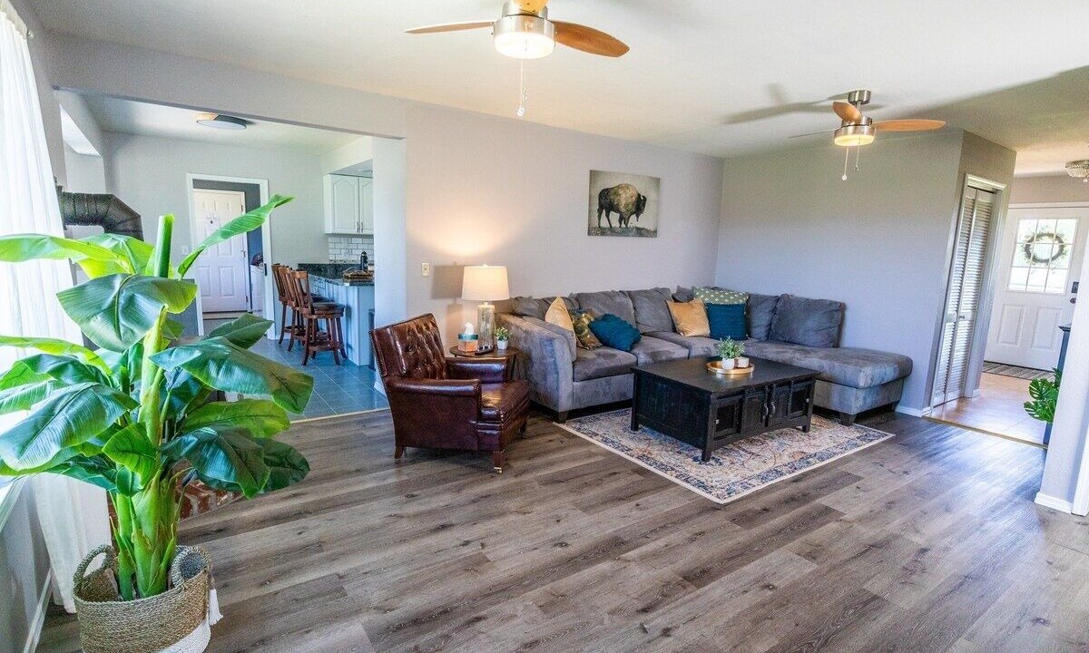 Photo of Livingroom in Ellensburg