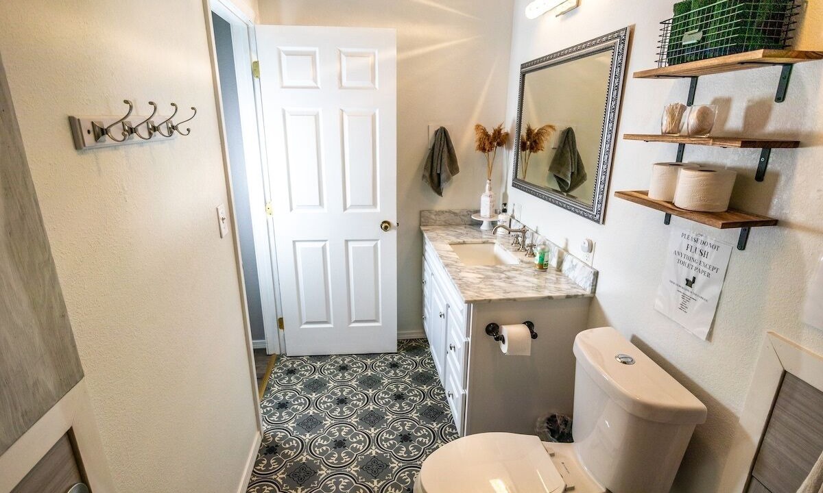 Photo of Bathroom in Ellensburg