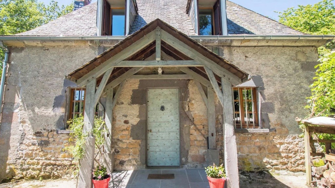 Photo of Others in Saint-Sauves-d'Auvergne