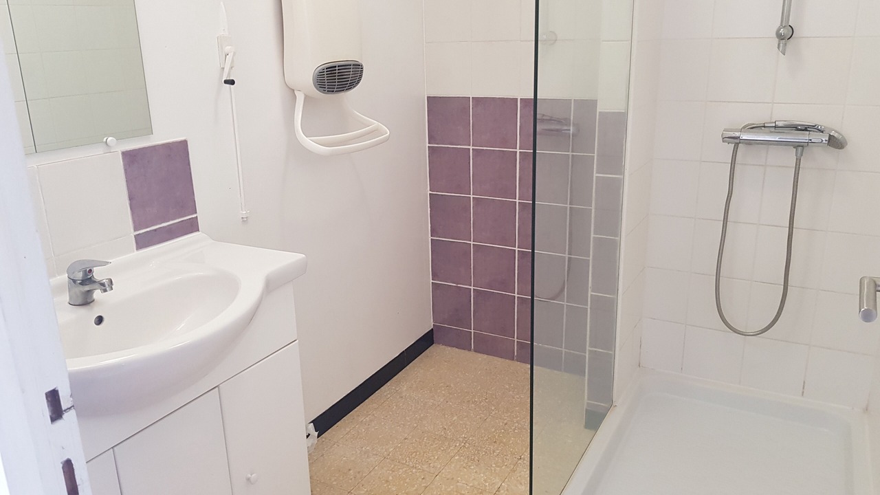 Photo of Bathroom in Port-Vendres