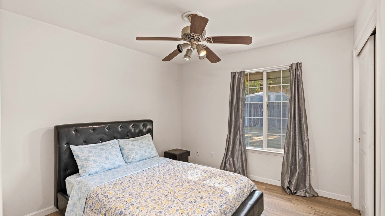Photo of Bedroom in Bakersfield