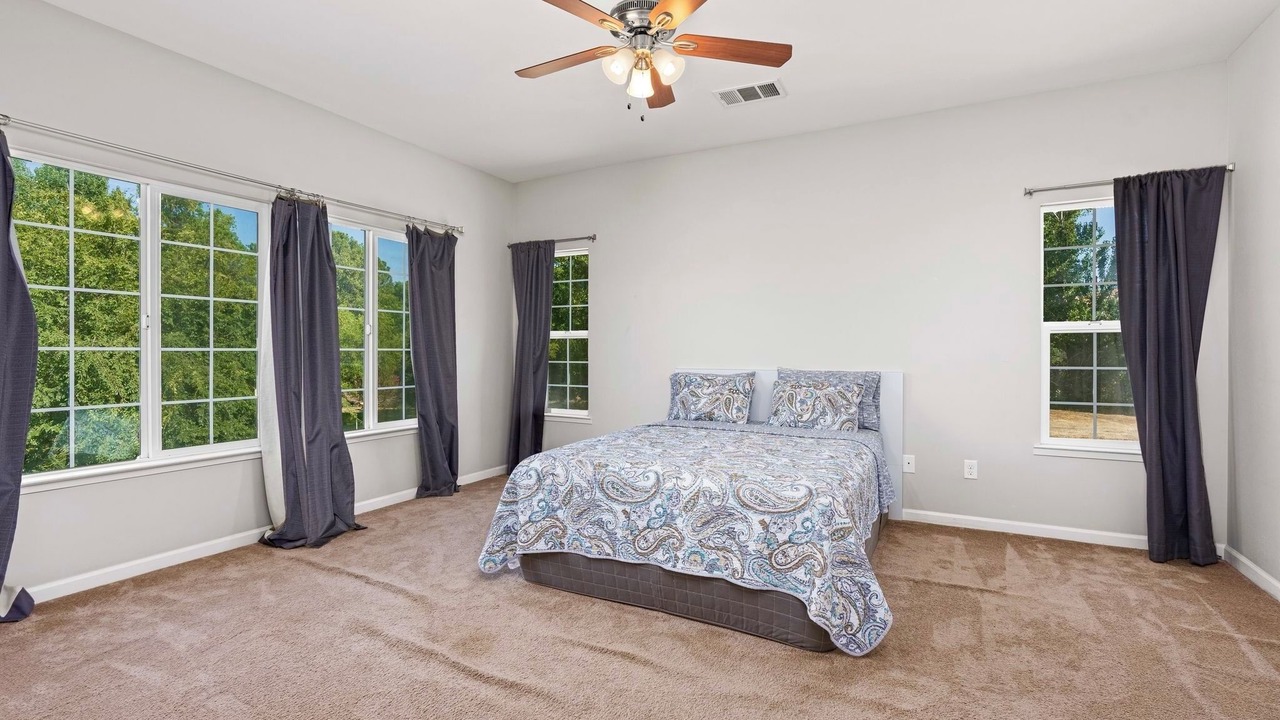 Photo of Bedroom in Bakersfield