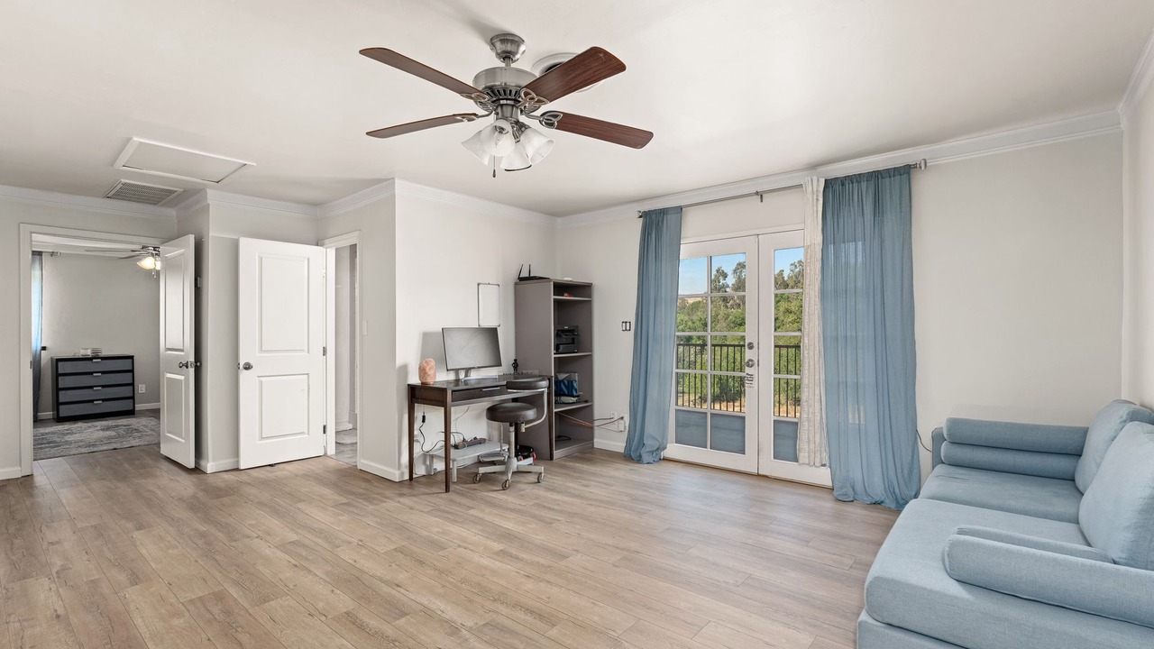 Photo of Livingroom in Bakersfield
