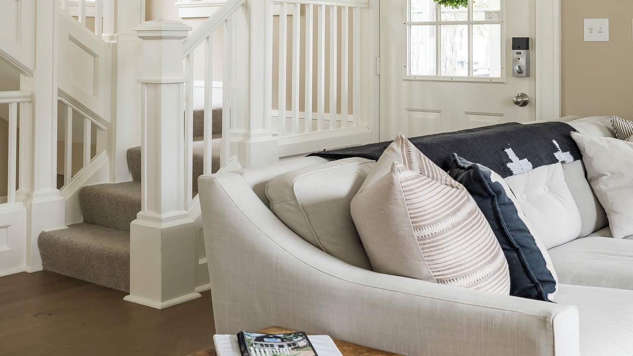 Photo of Livingroom in Linden Hills