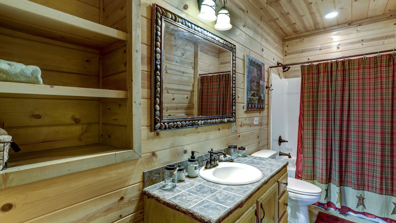 Photo of Bathroom in Blairsville