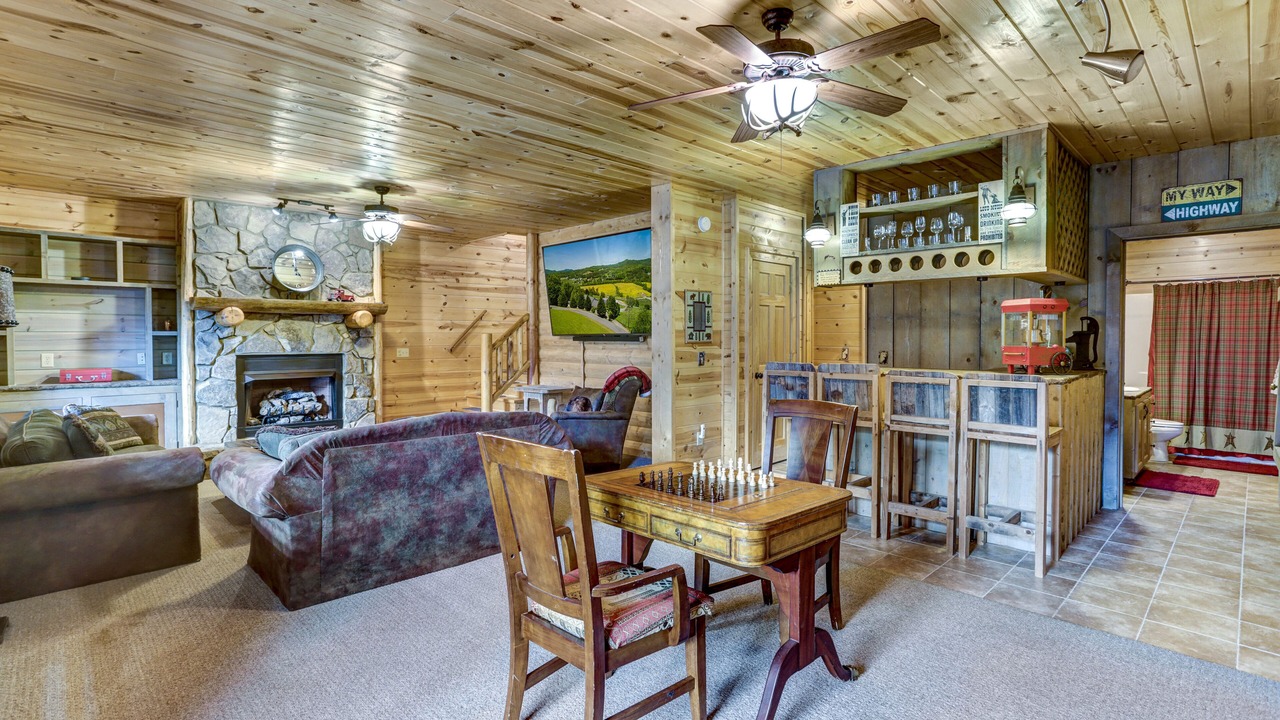 Photo of Livingroom in Blairsville