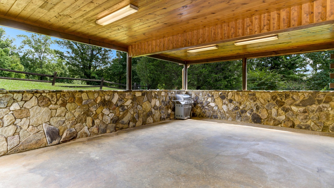 Photo of Patio Balcony in Blairsville