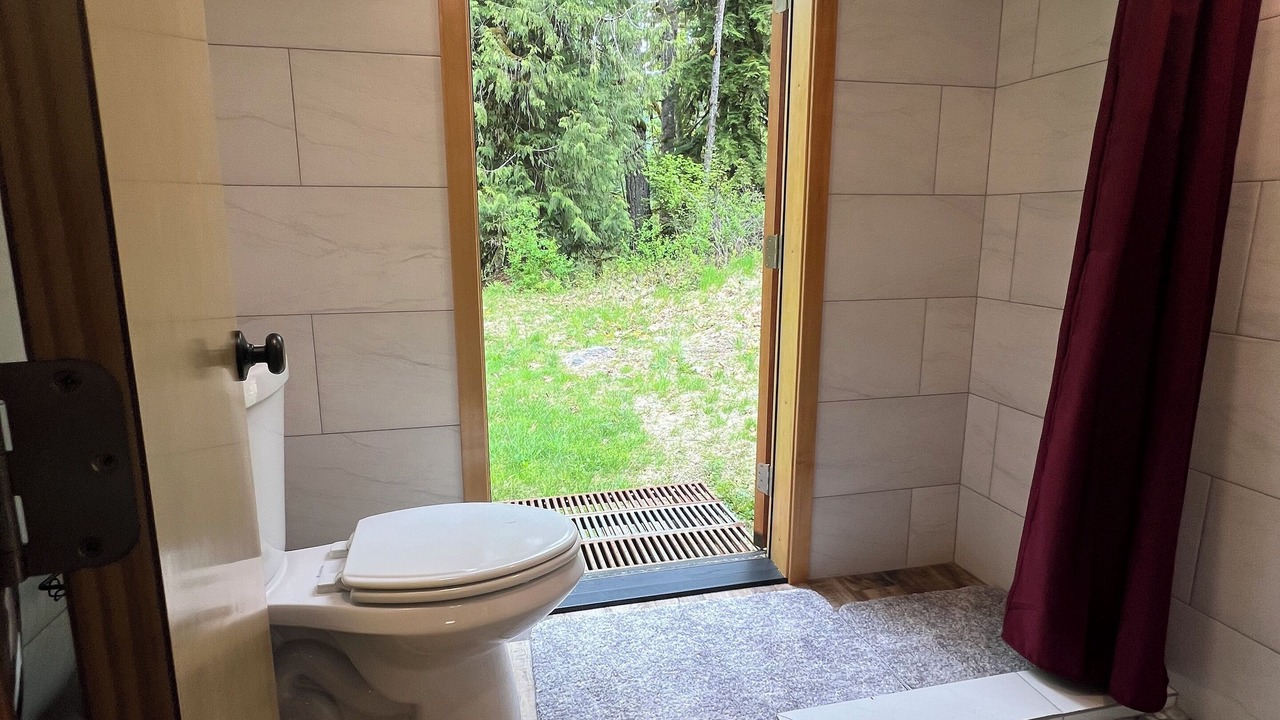 Photo of Bathroom in Glacier