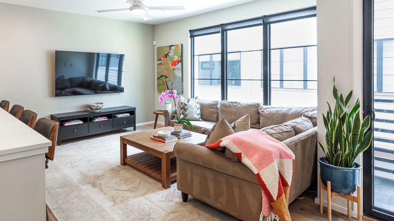 Photo of Livingroom in Lower Greenville