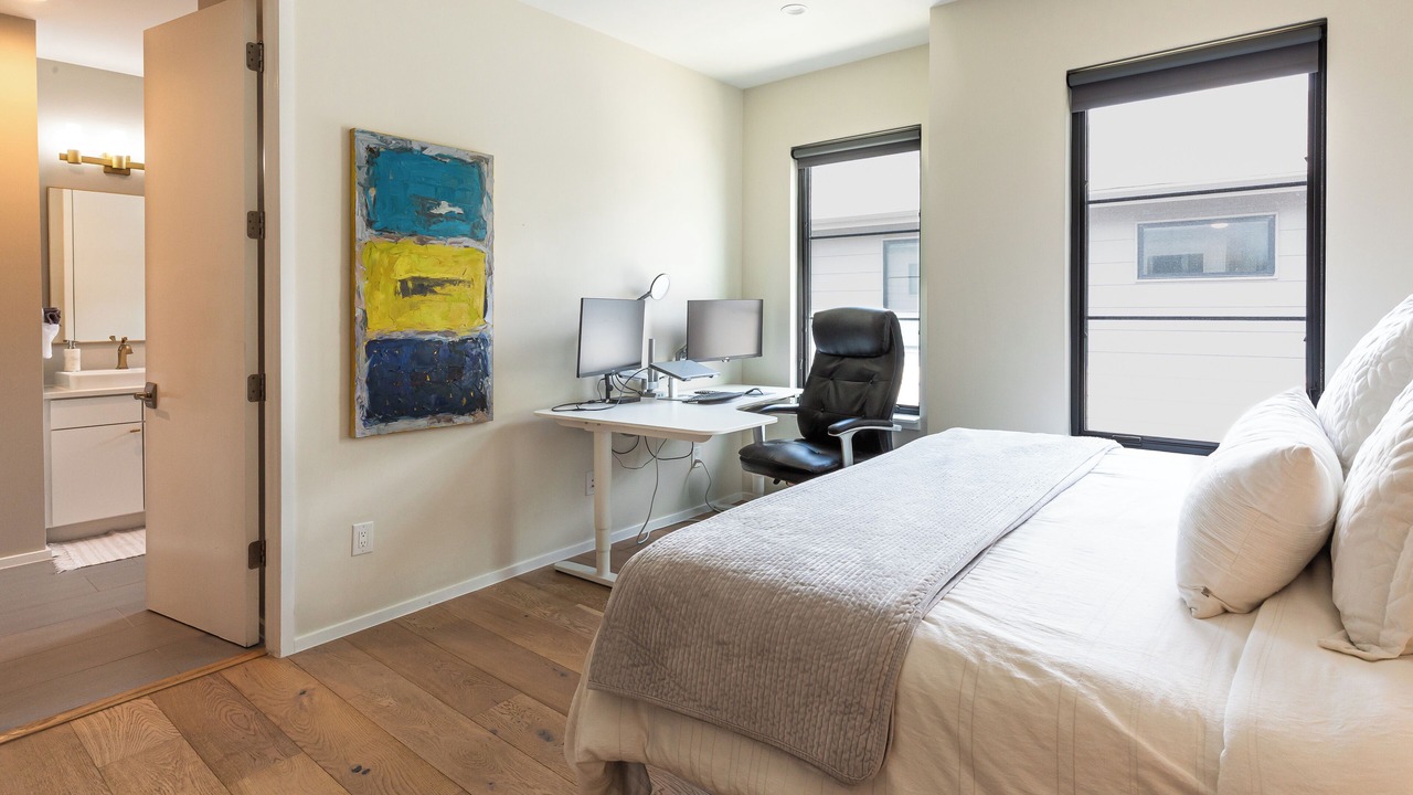 Photo of Bedroom in Lower Greenville