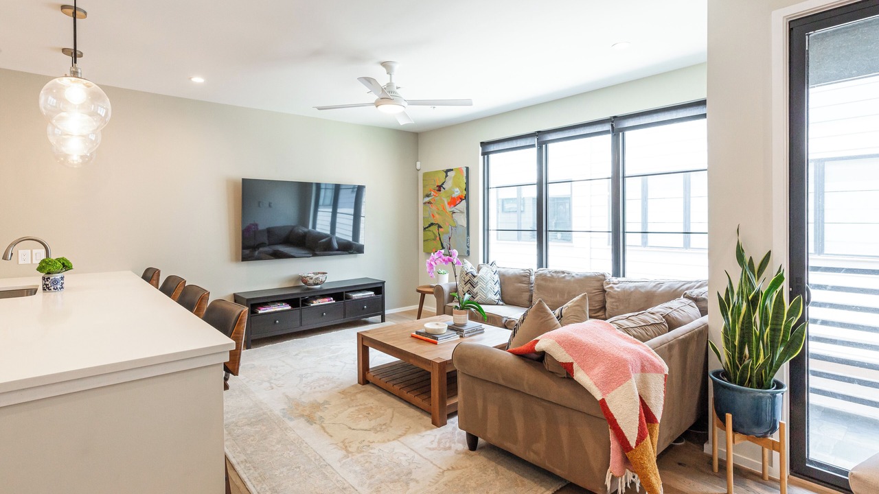 Photo of Livingroom in Lower Greenville