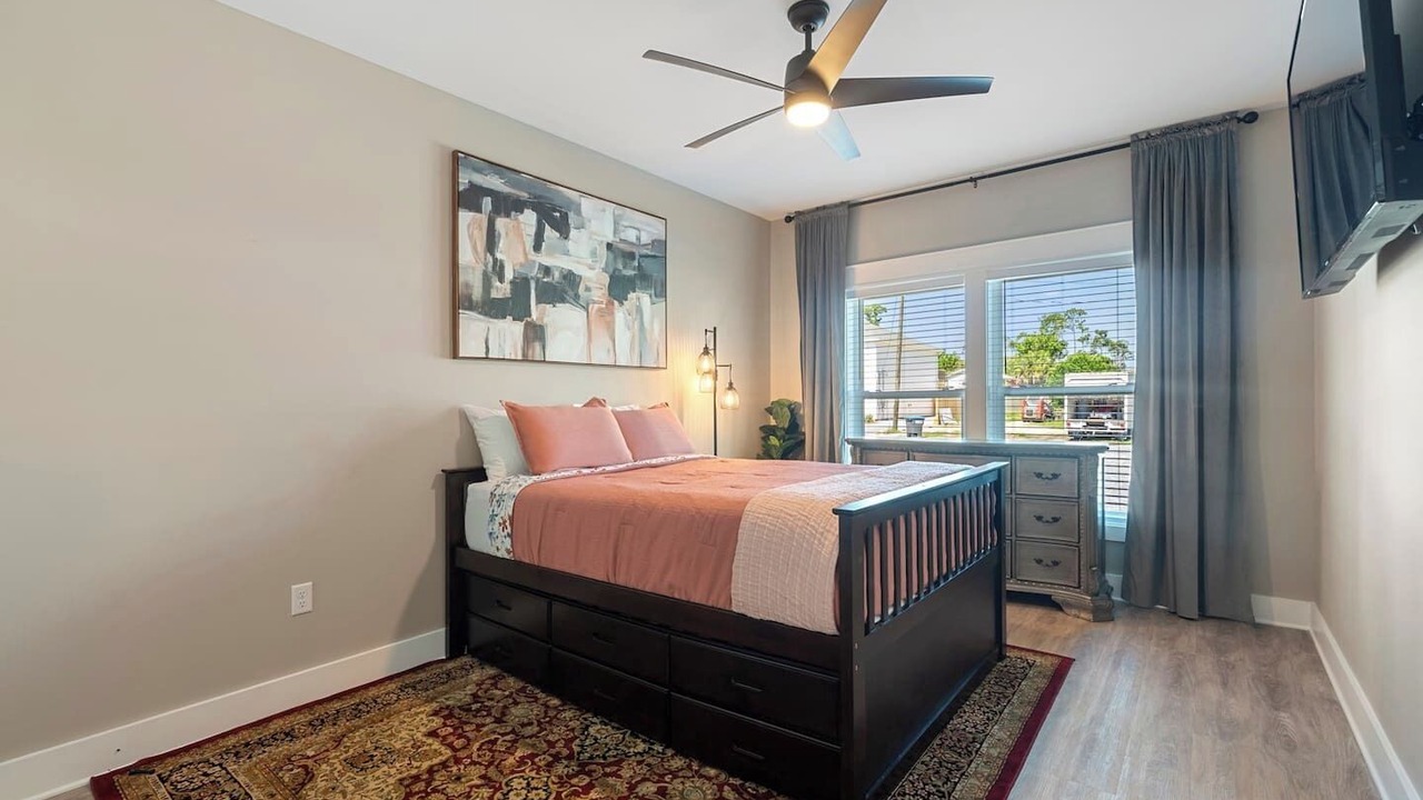 Photo of Bedroom in Upper Grand Lagoon