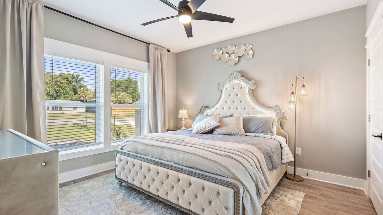 Photo of Bedroom in Upper Grand Lagoon