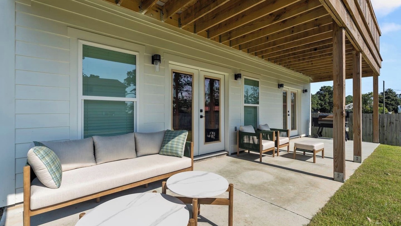 Photo of Patio Balcony in Upper Grand Lagoon