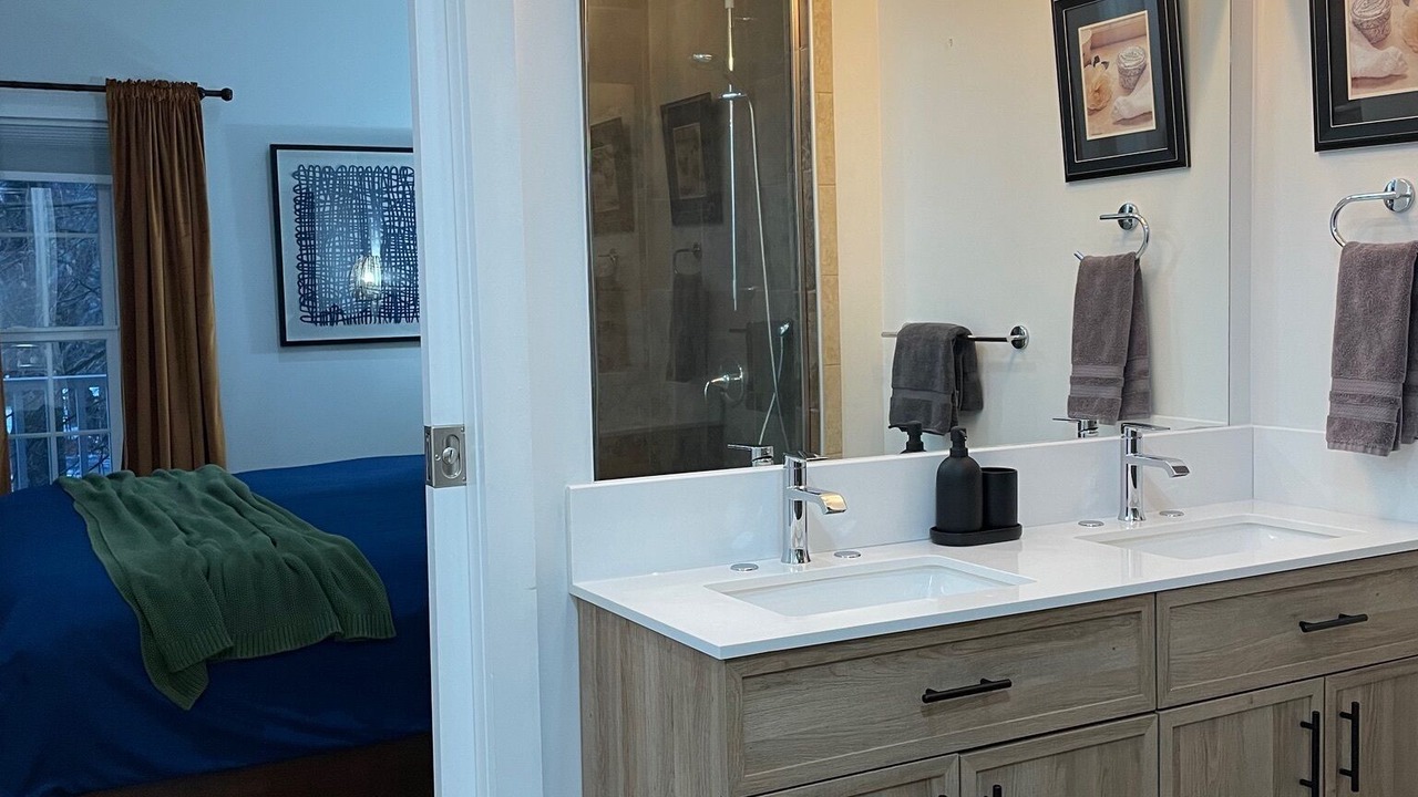 Photo of Bathroom in Lenox