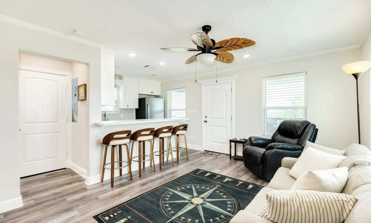 Photo of Livingroom in Surfside Beach