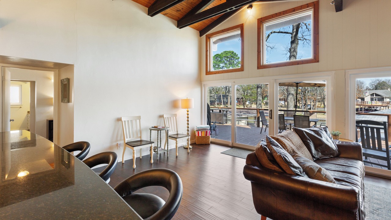 Photo of Livingroom in Enchanted Oaks