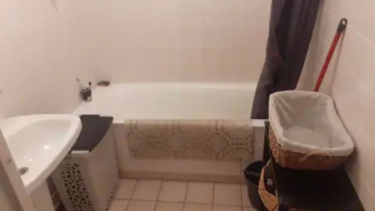 Photo of Bathroom in L'Isle-d'Abeau