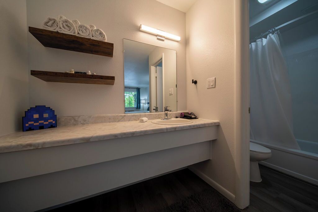 Photo of Bathroom in Eureka Springs Historic District