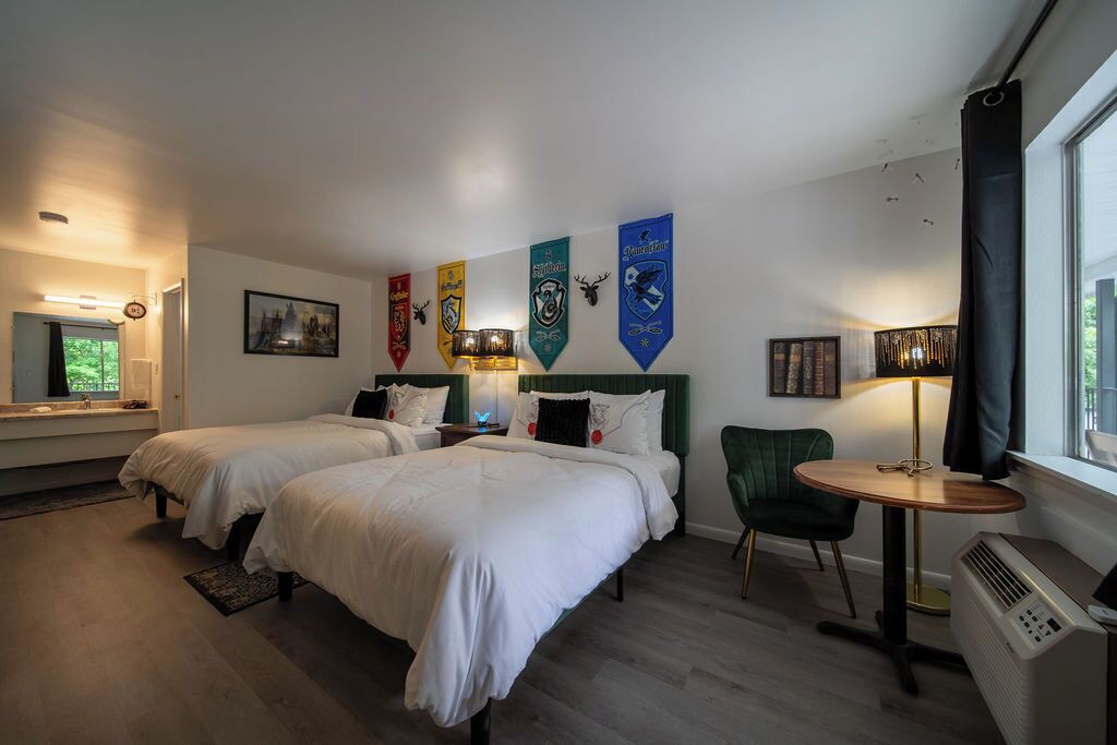 Photo of Bedroom in Eureka Springs Historic District