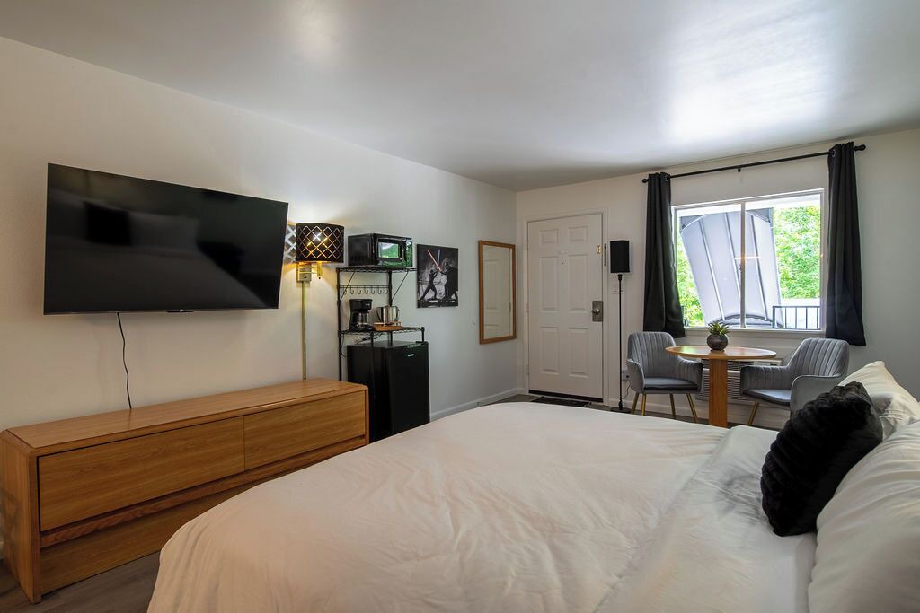 Photo of Bedroom in Eureka Springs Historic District