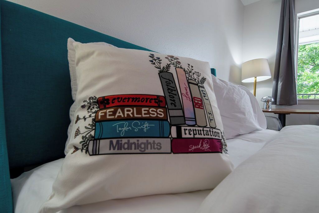 Photo of Bedroom in Eureka Springs Historic District