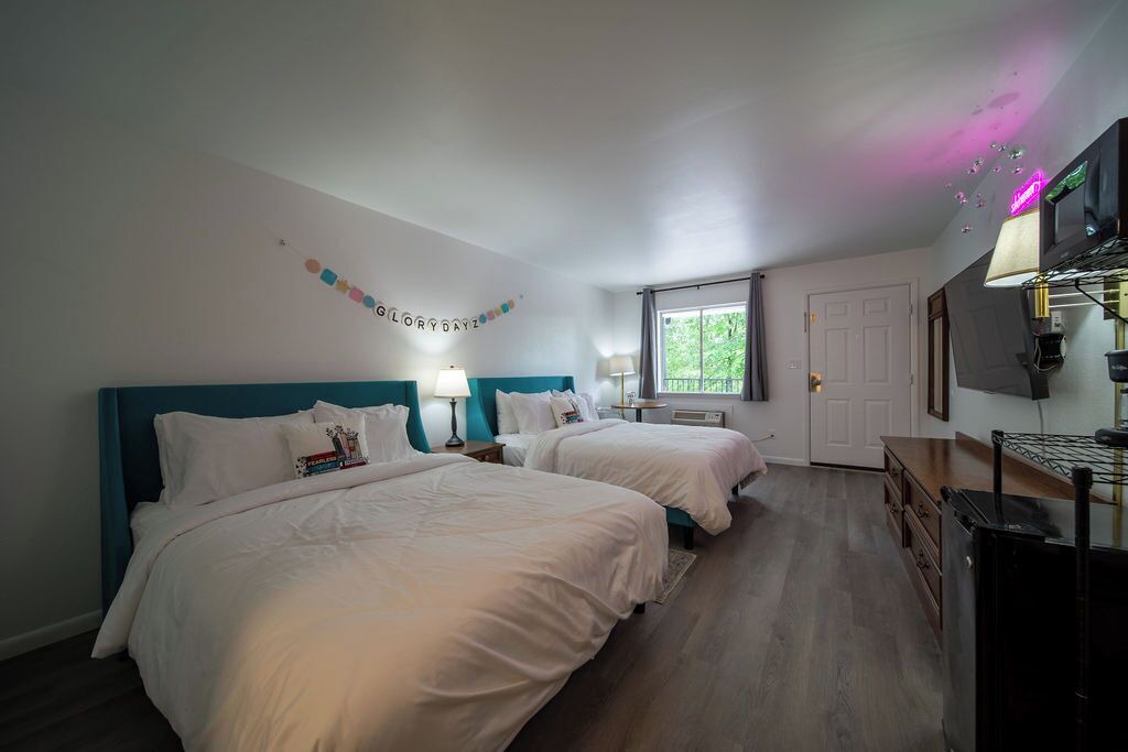 Photo of Bedroom in Eureka Springs Historic District