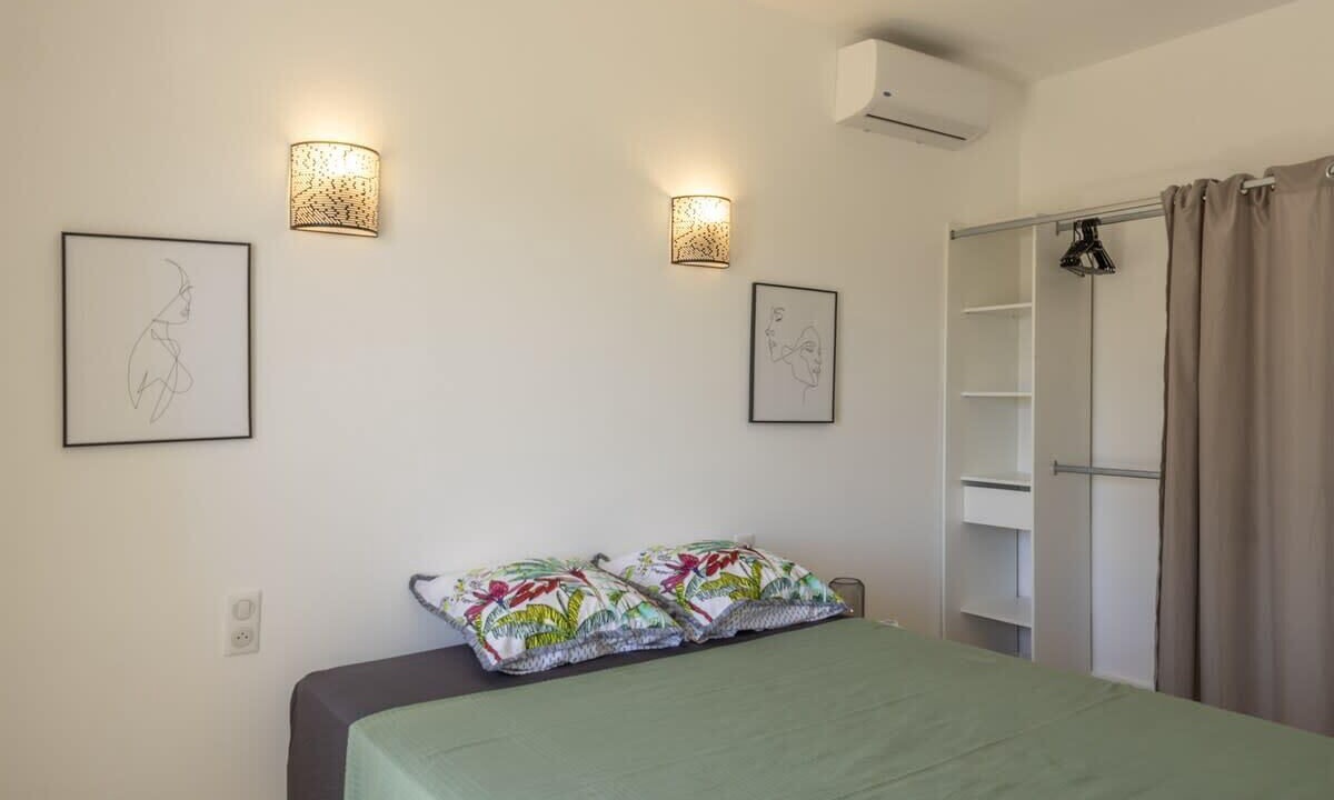 Photo of Bedroom in Linguizzetta