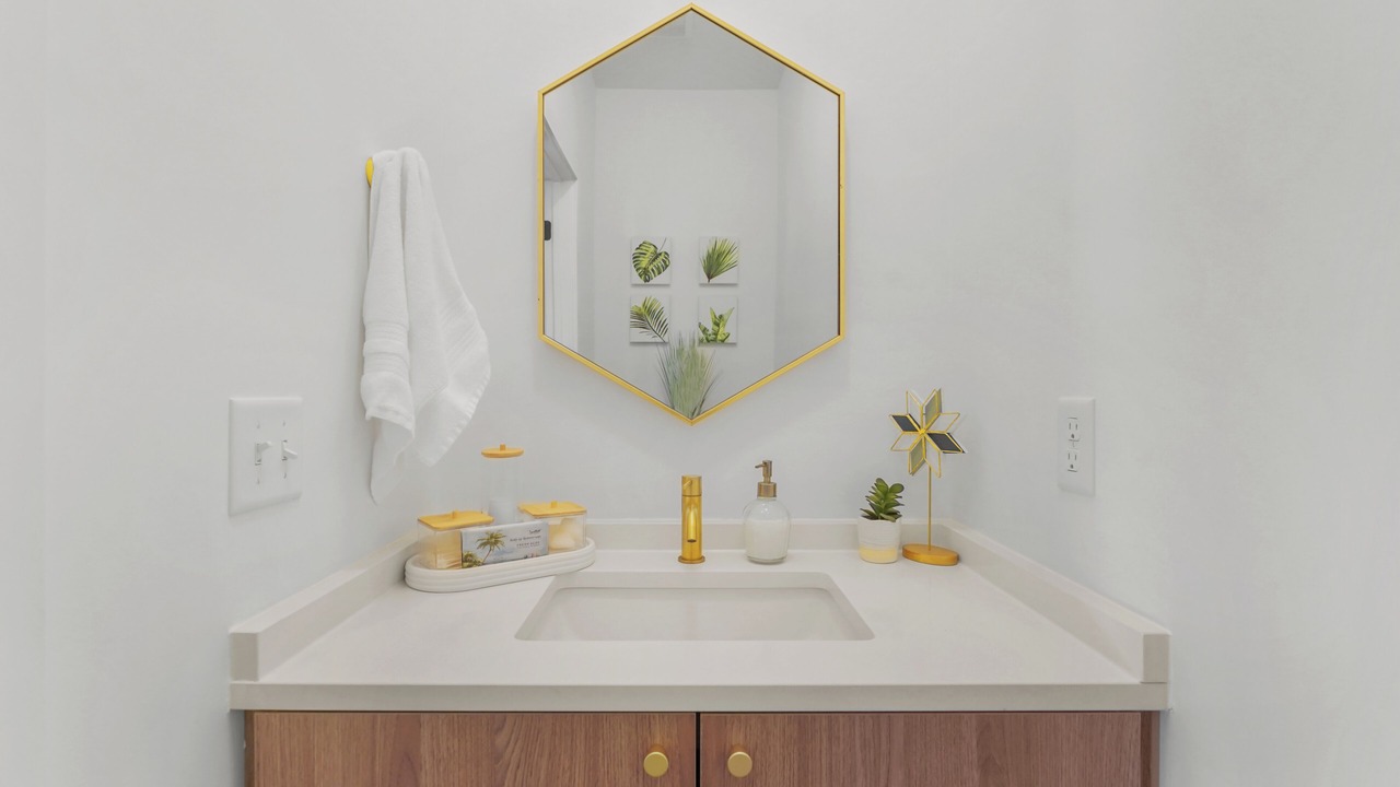 Photo of Bathroom in East Ridge