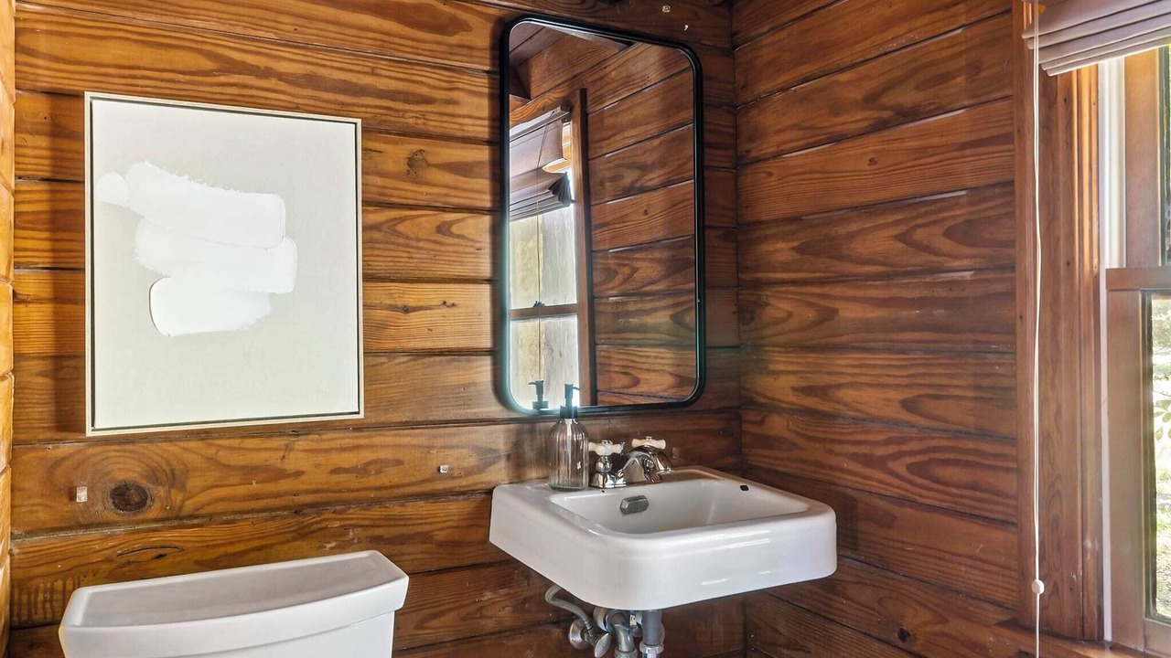 Photo of Bathroom in Eck Lane on the Lake
