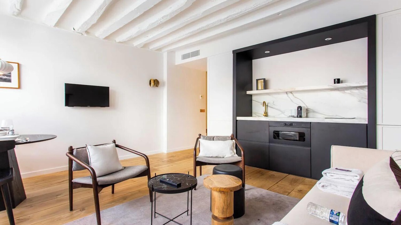 Photo of Livingroom in Notre Dame