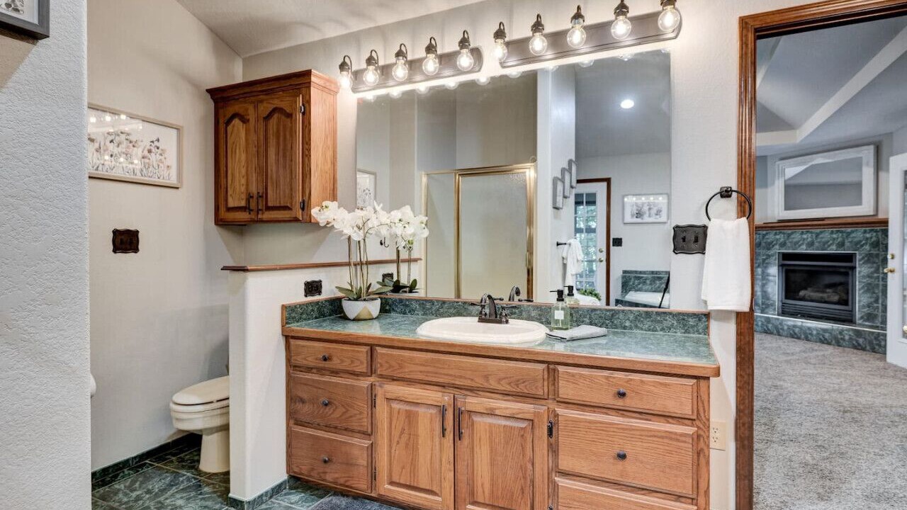 Photo of Bathroom in Powell