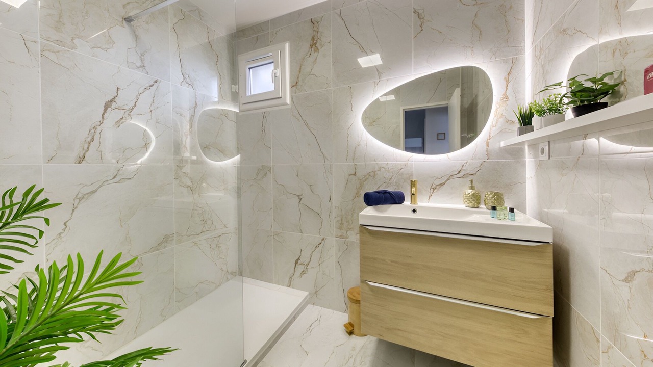 Photo of Bathroom in Saint-Denis