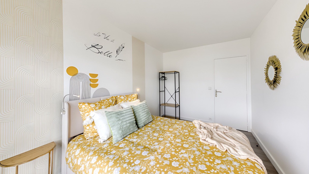 Photo of Bedroom in Saint-Denis