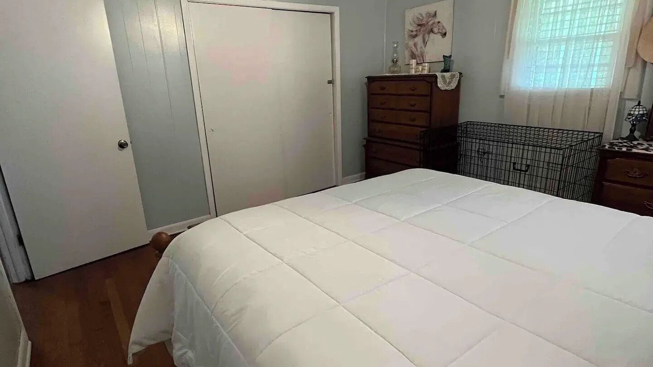 Photo of Bedroom in Mouth of Wilson