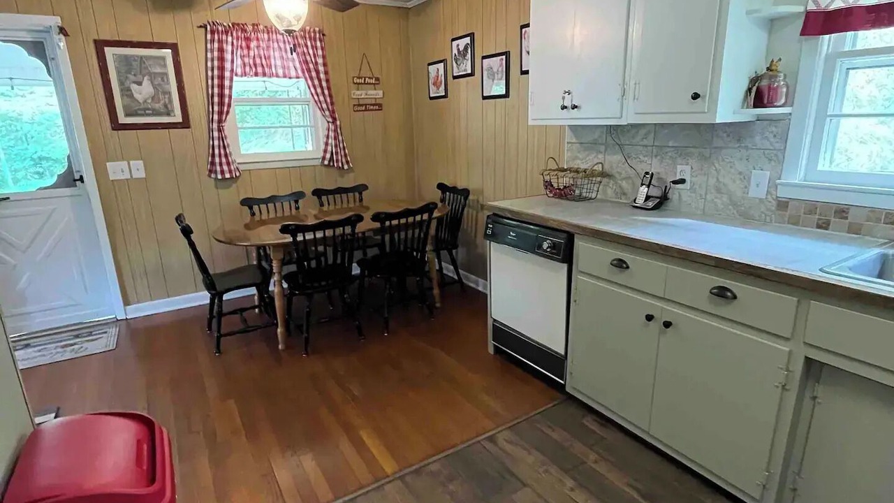 Photo of Kitchen in Mouth of Wilson